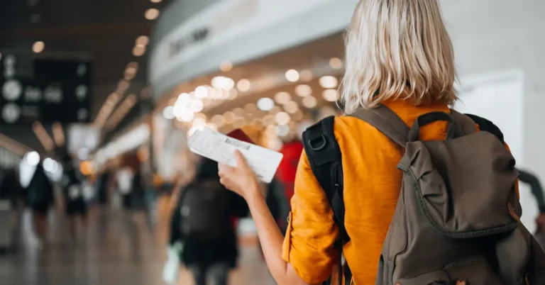 passageiros indisciplinados, brigas em aviões, aviação brasileira, conflitos em aeroportos, segurança aérea, ANAC regulamentação, violência em voos